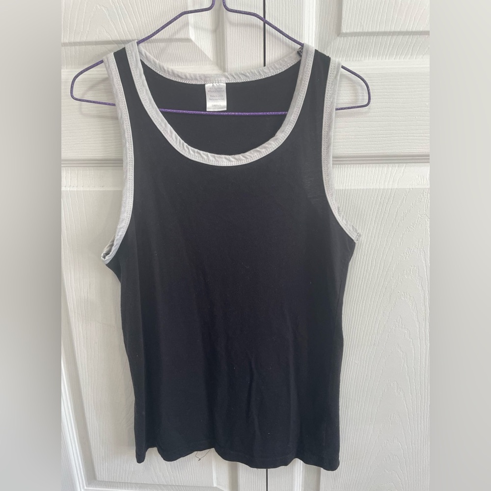 Womens sleeveless shirt